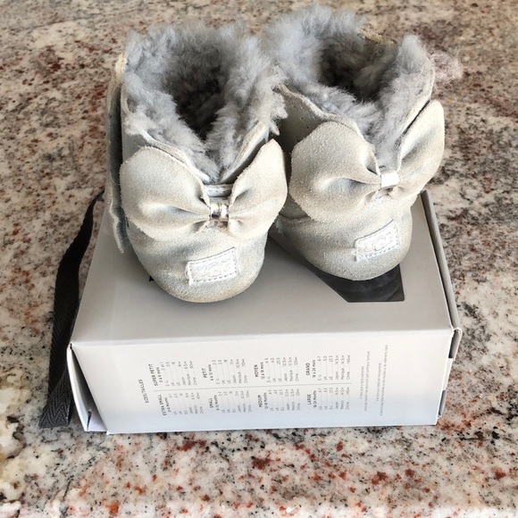 UGG Jesse Bow II Starry Lite - Picture 4 of 15